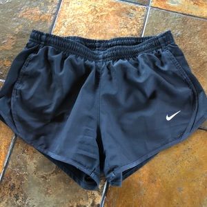 Nike youth black running shorts size small